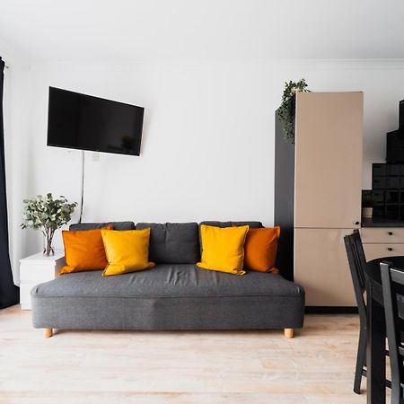 Apartment Old Town - 3 Rooms - 2 Bathrooms - 12 People - Parking Place Wrocław Buitenkant foto