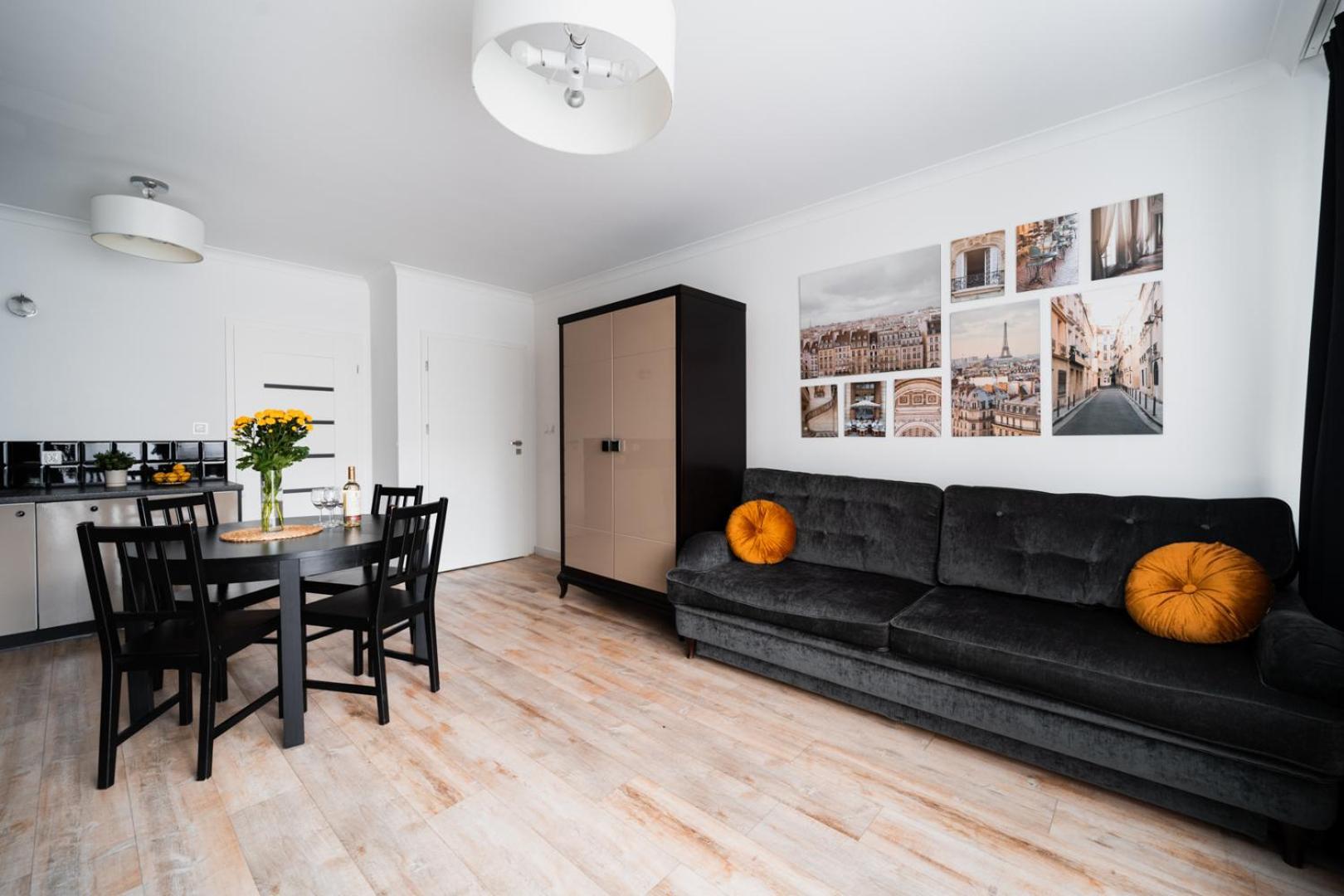 Apartment Old Town - 3 Rooms - 2 Bathrooms - 12 People - Parking Place Wrocław Buitenkant foto